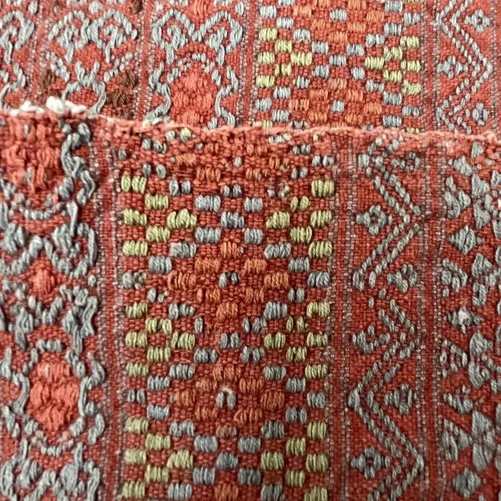 4 Vintage Linen Placemats 13in x 18in Hand-Woven Geometric Tasseled